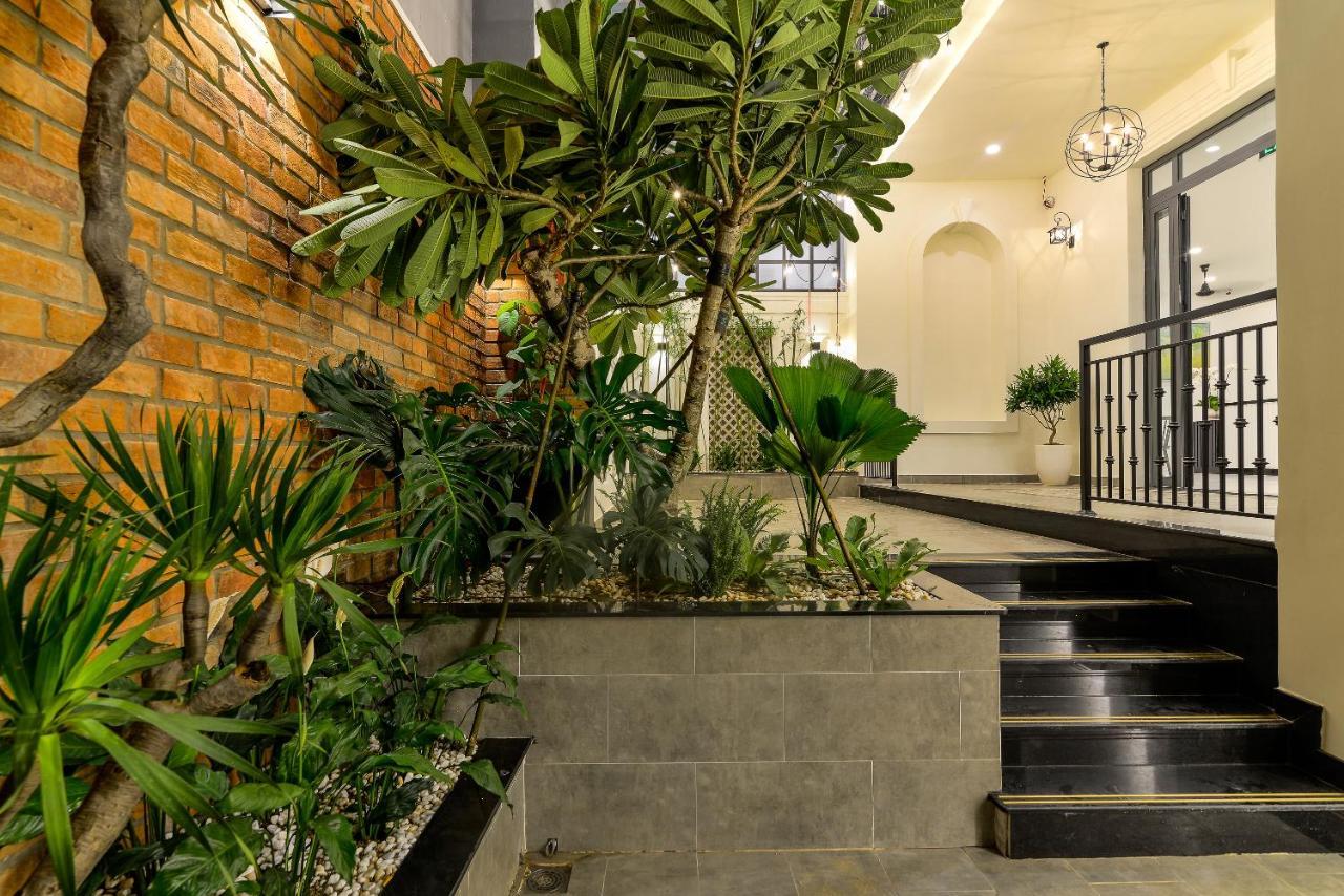 Cozrum Homes The Gallery Residence Хошимин Экстерьер фото