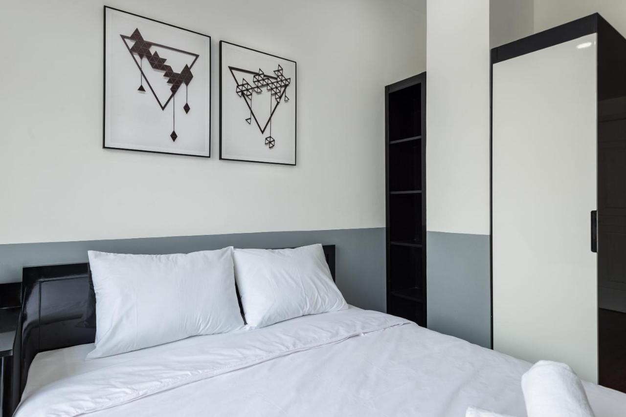 Cozrum Homes The Gallery Residence Хошимин Экстерьер фото